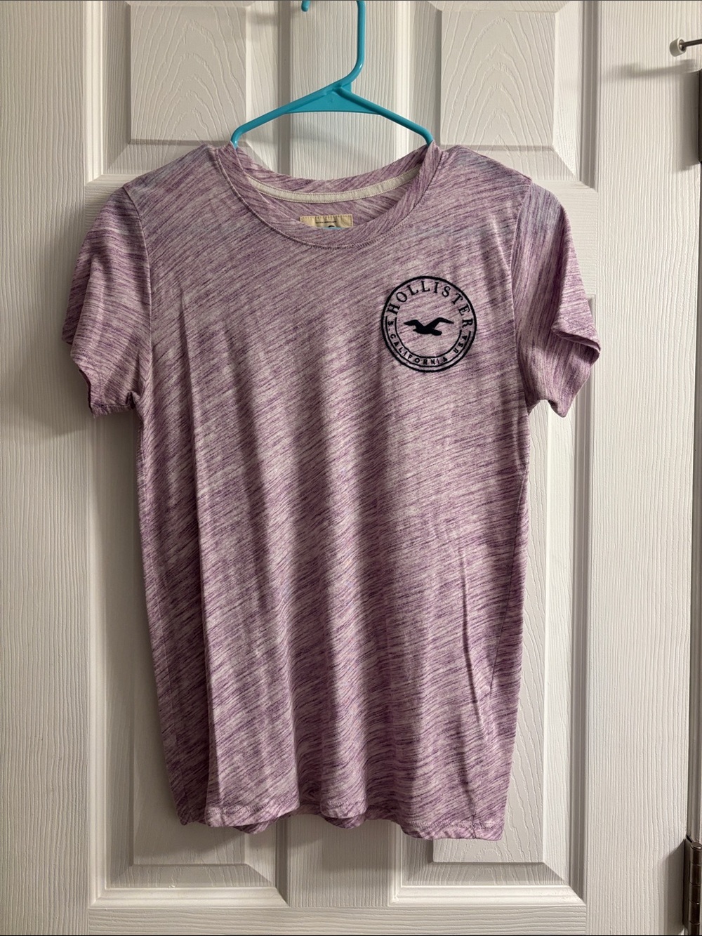 Women’s Hollister Heathered Purple Short Sleeve Logo Tee